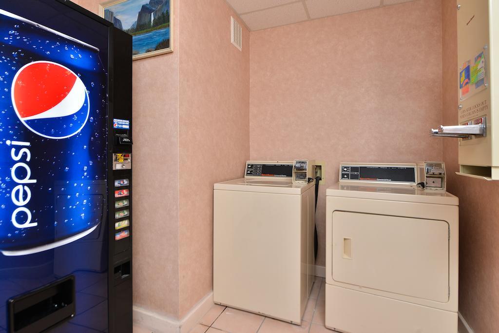 West Star Hotel And Casino Jackpot Εξωτερικό φωτογραφία